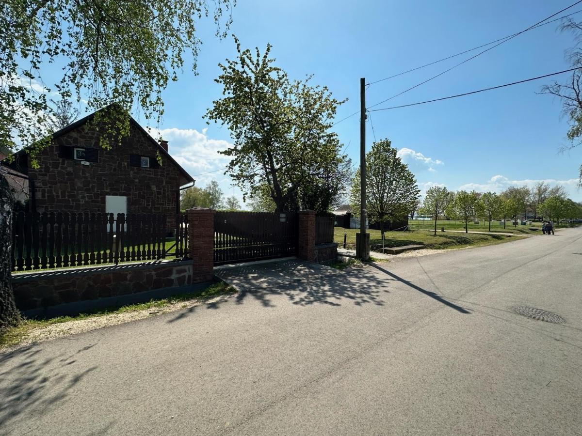 Hangulatos Balaton Parti Nyaralo Révfülöp Buitenkant foto
