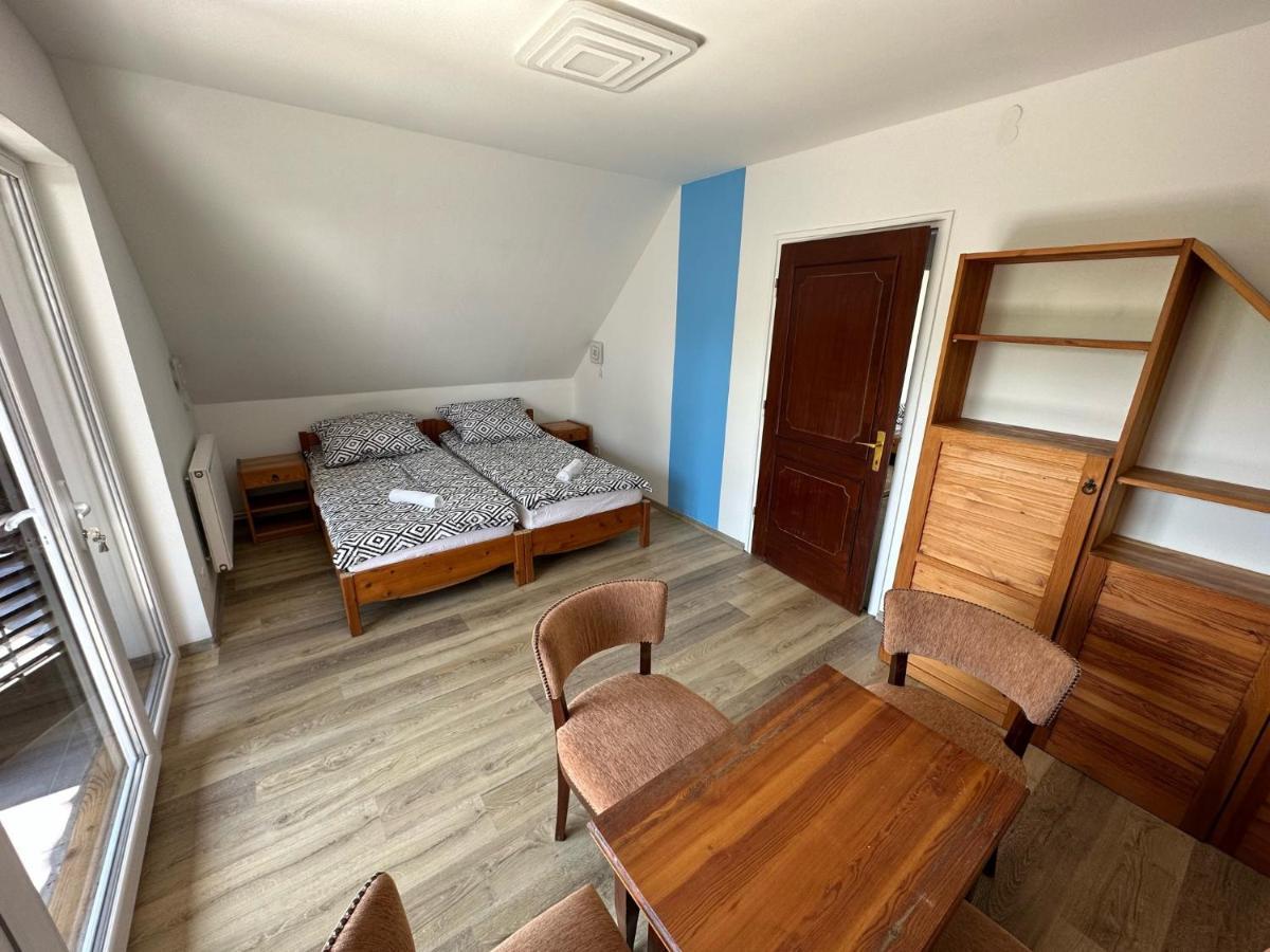 Hangulatos Balaton Parti Nyaralo Révfülöp Buitenkant foto