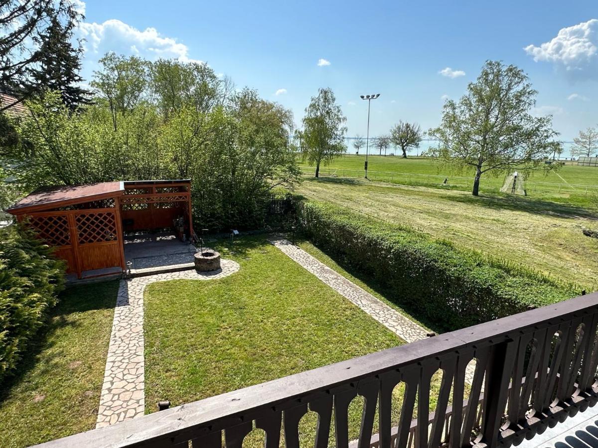Hangulatos Balaton Parti Nyaralo Révfülöp Buitenkant foto